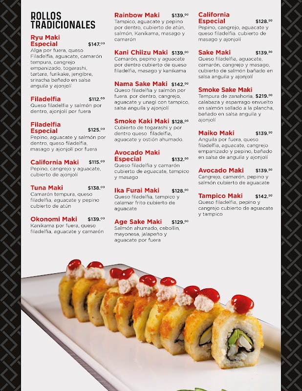 Ke Rollo Sushi — close‑up del sushi cake y los rollos de sushi en la barra