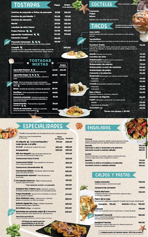 Patmos Sucursal Santa Maria presentando tacos de pescado y su mostrador de salsas
