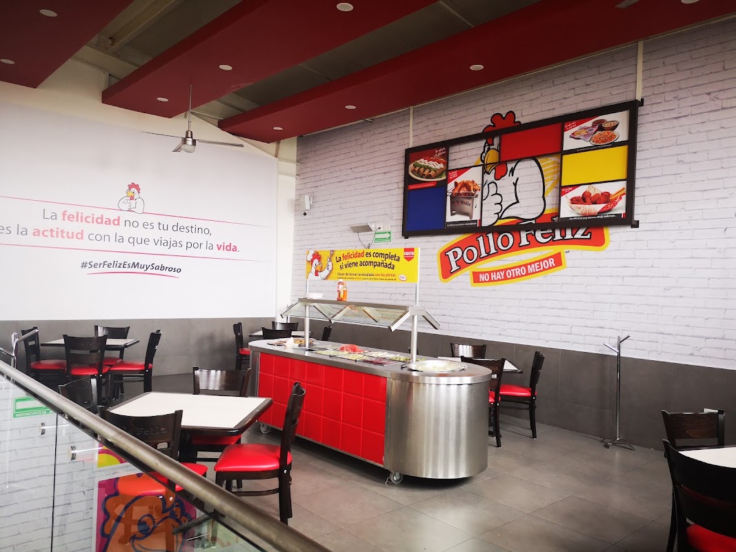 Pollo Feliz Autopista Puebla‑México Avanza — fachada con letrero rojo y fila de clientes, vista del mostrador con pollo asado
