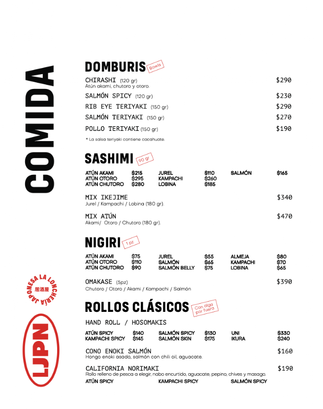 Interior de La Lonchería Japonesa con barra de sushi, chef preparando nigiri y clientes disfrutando de la música de címbalos