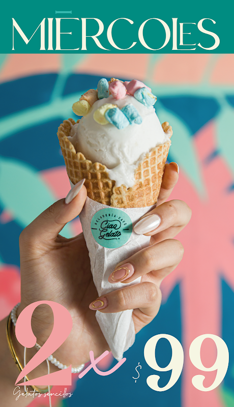 Cono de helado de pistacho en pan ciabatta, mostrando la textura cremosa y el pistacho tostado en Ciao Gelato