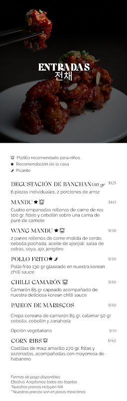 Plato de ramyeon humeante en SSAM La Perla, mostrando los ingredientes frescos y el caldo rojo brillante
